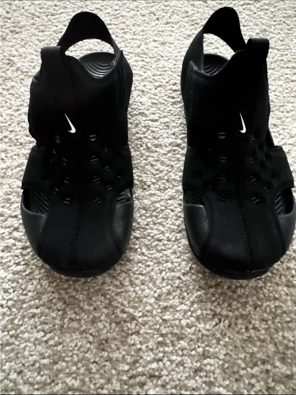 Nike Kids Black Hook-and-Loop Play Sandal